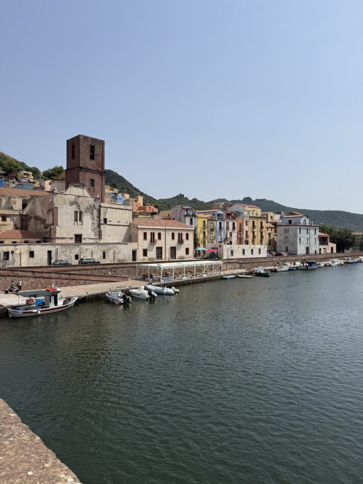 This image has an empty alt attribute; its file name is IMG_6772-2-1-712x950.jpg